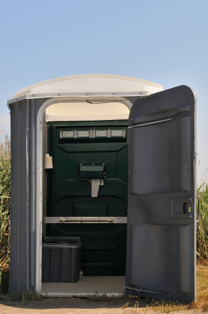 Portable Toilet Options We Offer in Erath, LA